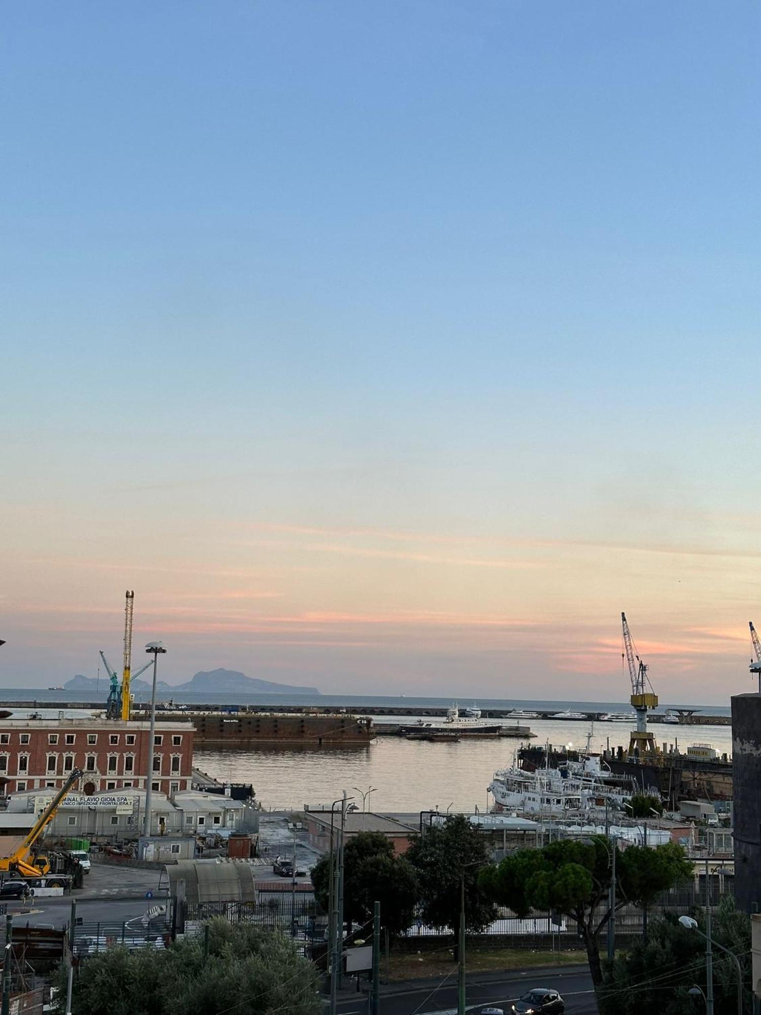 Domus Marina Rooms Νάπολη Εξωτερικό φωτογραφία